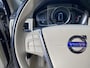 Volvo XC70 2.4 D5 Nordic+ / Automaat / NL-Auto / Vol-Leder / Dealer-Onderhouden / 1e-Eigenaar / Standkachel / Stoelverwarming / Trekhaak / Adaptieve Cruise-Control / Climate-Control / Dodehoek-Detectie / Elektr.-Achterklep / Armsteun V+A / Radio-Bluetooth / Navi / PDC V+A / 17'' LMV / All-Season / ENZ.