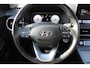 Hyundai Kona Electric EV Premium 64 kWh | 3 Fase | Lederen bekleding | Parkeersensoren voor en achter | Stoelverwarming en stoelventilatie |