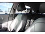 Hyundai Kona Electric EV Premium 64 kWh | 3 Fase | Lederen bekleding | Parkeersensoren voor en achter | Stoelverwarming en stoelventilatie |