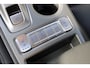 Hyundai Kona Electric EV Premium 64 kWh | 3 Fase | Lederen bekleding | Parkeersensoren voor en achter | Stoelverwarming en stoelventilatie |