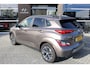 Hyundai Kona Electric EV Premium 64 kWh | 3 Fase | Lederen bekleding | Parkeersensoren voor en achter | Stoelverwarming en stoelventilatie |