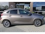 Hyundai Kona Electric EV Premium 64 kWh | 3 Fase | Lederen bekleding | Parkeersensoren voor en achter | Stoelverwarming en stoelventilatie |