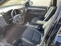 Mitsubishi Outlander 2.0 PHEV Intense + trekhaak sensoren v+a