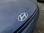 Hyundai Kona Electric Premium 65.4 kWh | Elektrische stoelen | Stoelgeheugen | Stoel/stuurverwarming | Stoelverkoeling | 2e zit-rij stoelverwarming | Lederen bekleding | 360* camera | Adaptive cruisecontrol | Active lane-keeping |