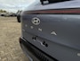 Hyundai Kona Electric Premium 65.4 kWh | Elektrische stoelen | Stoelgeheugen | Stoel/stuurverwarming | Stoelverkoeling | 2e zit-rij stoelverwarming | Lederen bekleding | 360* camera | Adaptive cruisecontrol | Active lane-keeping |
