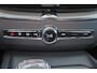 Volvo XC60 T8 Recharge AWD Ultra Black Edition - LONG RANGE - Luchtvering - Panorama/schuifdak - IntelliSafe Assist & Surround - 360º Camera - Adaptieve LED koplampen - Verwarmde voorstoelen & stuur - Parkeersensoren voor & achter - Elektr. bedienb. voorstoelen met geheugen - Draadloze tel. lader - Extra getint glas - 21' LMV
