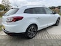 Renault Megane Estate 1.2 132 PK TCe Bose / Automaat / Camera / Parkeersensoren V+A / Trekhaak Afneembaar / Climate / Keyless / 17'' LMV /