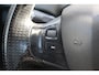 Peugeot 208 1.2 PureTech GT-Line | Incl. 12 maanden garantie | Cruise control | Climate control | Panorama dak | Bluetooth | Navigatie | Achteruitrijcamera | Lichtmetalen velgen | Parkeersensoren | DAB | Sportstoelen