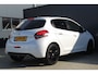Peugeot 208 1.2 PureTech GT-Line | Incl. 12 maanden garantie | Cruise control | Climate control | Panorama dak | Bluetooth | Navigatie | Achteruitrijcamera | Lichtmetalen velgen | Parkeersensoren | DAB | Sportstoelen