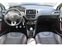 Peugeot 208 1.2 PureTech GT-Line | Incl. 12 maanden garantie | Cruise control | Climate control | Panorama dak | Bluetooth | Navigatie | Achteruitrijcamera | Lichtmetalen velgen | Parkeersensoren | DAB | Sportstoelen