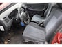 Mazda 323 1.5i F GX Indigo Airco, Elektrische ramen, Lichtmetalen wielen, Radio cd speler