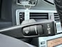 Volvo V70 2.0T R-Edition | Trekhaak | Stoelverwarming | Cruise control | Navigatie | Leder | Regensensor | Parkeersensoren |