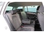 Volkswagen Golf Variant 1.5 TSI 96kw 130pk Highline , Adaptive cruise ,Virtual cockpit,Navi, Trekhaak(afneembaar), Stoelverwarming, Alcantara, 17"Lichtmetalen velgen, DAB+ radio , Carplay , PDC, Camera, etc. Onderhoudshistorie volledig & bekend.