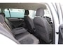 Volkswagen Golf Variant 1.5 TSI 96kw 130pk Highline , Adaptive cruise ,Virtual cockpit,Navi, Trekhaak(afneembaar), Stoelverwarming, Alcantara, 17"Lichtmetalen velgen, DAB+ radio , Carplay , PDC, Camera, etc. Onderhoudshistorie volledig & bekend.