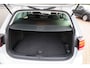 Volkswagen Golf Variant 1.5 TSI 96kw 130pk Highline , Adaptive cruise ,Virtual cockpit,Navi, Trekhaak(afneembaar), Stoelverwarming, Alcantara, 17"Lichtmetalen velgen, DAB+ radio , Carplay , PDC, Camera, etc. Onderhoudshistorie volledig & bekend.