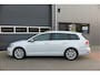 Volkswagen Golf Variant 1.5 TSI 96kw 130pk Highline , Adaptive cruise ,Virtual cockpit,Navi, Trekhaak(afneembaar), Stoelverwarming, Alcantara, 17"Lichtmetalen velgen, DAB+ radio , Carplay , PDC, Camera, etc. Onderhoudshistorie volledig & bekend.