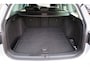 Volkswagen Golf Variant 1.5 TSI 96kw 130pk Highline , Adaptive cruise ,Virtual cockpit,Navi, Trekhaak(afneembaar), Stoelverwarming, Alcantara, 17"Lichtmetalen velgen, DAB+ radio , Carplay , PDC, Camera, etc. Onderhoudshistorie volledig & bekend.