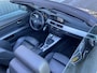 BMW 3-Serie Cabrio 320i High Executive AUTOMAAT, Leer, Navi, Clima, CC, PDC v/a, LM, – Inruil Mogelijk –