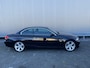 BMW 3-Serie Cabrio 320i High Executive AUTOMAAT, Leer, Navi, Clima, CC, PDC v/a, LM, – Inruil Mogelijk –