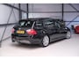 BMW 3-Serie Touring 330xi High Executive | youngtimer | Logic7 | Panorama | Trekhaak | M pakket | Leder |