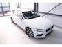 Volvo V60 2.0 B3 Inscription | Trekhaak | Camera | Stuur + stoel verwarming | NL auto NAP | 1e eigenaar | Adaptive Cruise |