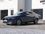 Mazda 3 2.5 e-SkyActiv-G M Hybrid 140 Takumi | 360°-camera | BOSE | Head-up display | Leder | Memory | Stuur-/Stoelverwarming | Dodehoek detectie | ACC | Apple-/Android Carplay