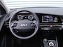 Kia Niro EV DynamicLine 64.8 kWh | 17" LM | Airco | Cruise | Camera | Navi | PDC |