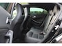Mercedes-Benz A-klasse 200 Ambition AMG / Panoramadak / Camera / Leder / 18'' / Stoelverwarming / Cruise Control