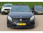 Mercedes-Benz A-klasse 200 Ambition AMG / Panoramadak / Camera / Leder / 18'' / Stoelverwarming / Cruise Control