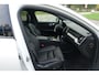 Volvo V60 T8 Twin Engine 390pk AWD Geartronic R-Design | PANO DAK | H/K | LEDER | PILOT ASSIST | HEAD UP