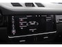 Porsche Cayenne Coupé 3.0 E-Hybrid / Trekhaak / Panoramadak / Camera / 22'' / CarPlay / Sportdesign+Chrono / Luchtvering / Bose / Dodehoek / Stoelverwarming / DAB / ACC