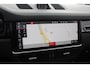 Porsche Cayenne Coupé 3.0 E-Hybrid / Trekhaak / Panoramadak / Camera / 22'' / CarPlay / Sportdesign+Chrono / Luchtvering / Bose / Dodehoek / Stoelverwarming / DAB / ACC