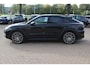 Porsche Cayenne Coupé 3.0 E-Hybrid / Trekhaak / Panoramadak / Camera / 22'' / CarPlay / Sportdesign+Chrono / Luchtvering / Bose / Dodehoek / Stoelverwarming / DAB / ACC