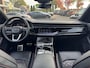 Audi Q8 55 TFSI quattro Pro Line S / Trekhaak / Panoramadak / 360Camera / Head-up / Luxe Leder / Carbon / 22'' / RS Seats / Keyless / Sfeerverlichting / Matrix LED / Stoelventilatie / Stuur+Stoelverwarming / DAB / ACC / Stoelm