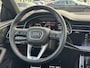 Audi Q8 55 TFSI quattro Pro Line S / Trekhaak / Panoramadak / 360Camera / Head-up / Luxe Leder / Carbon / 22'' / RS Seats / Keyless / Sfeerverlichting / Matrix LED / Stoelventilatie / Stuur+Stoelverwarming / DAB / ACC / Stoelm