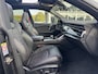 Audi Q8 55 TFSI quattro Pro Line S / Trekhaak / Panoramadak / 360Camera / Head-up / Luxe Leder / Carbon / 22'' / RS Seats / Keyless / Sfeerverlichting / Matrix LED / Stoelventilatie / Stuur+Stoelverwarming / DAB / ACC / Stoelm