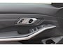 BMW 3-Serie 320e Business Ed. M Sport / Camera / Leder / Harman Kardon / 19'' / CarPlay / DAB / Cruise Control