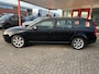 Volvo V70 2.4 D5 185PK Summum Volledig lederen bekleding/Xenon/Trekhaak