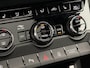 Skoda Karoq 1.5 TSI ACT Sportline Business Panodak / Trekhaak / Navi / LED / Stoel en Stuur verwarming