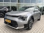 Kia Niro EV DynamicPlusLine 64.8 kWh | Cruise control | Parkeer sensoren | Achteruitrij camera | Stoel/Stuurverwarming | Keyless | Lane assist | Panoramisch dak | Head-up display |