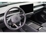 Volkswagen ID.7 Tourer Pro Limited Edition Inclusief €2000,- inruilvoordeel | Achterbank in ongelijke delen neerklapbaar incl. middenarmsteun en doorlaadmogelijkheid | Afstandscontrolesysteem (Front Assist), met voetgangers- en fietsersherkenning | Airconditioning automatisch, 2-zone (Climatronic)