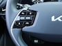 Kia Niro EV Light Edition 64.8 kWh | Camera | Cruise adapt. | Clima | 17" LM | Navi | Keyless | All season banden |