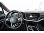 Volkswagen Touareg 3.0 TSi 4MOTION RLine | Automaat | Navigatie | Camera | Vol opties | Dealerauto | Full Black | Inruil mogelijk