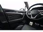 Volkswagen Touareg 3.0 TSi 4MOTION RLine | Automaat | Navigatie | Camera | Vol opties | Dealerauto | Full Black | Inruil mogelijk