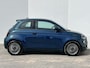 Fiat 500 Icon 42 kWh / 500e / WLTP bereik 317 km  / 3 fase laden / Navigatie ook in dashboard (Virtual Cockpit) / Cruise control / Apple Carplay /  Android Auto / Climate control / Parkeersensoren achter /  Magic-eyes / 16" Lichtmetalen wielen /