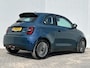 Fiat 500 Icon 42 kWh / 500e / WLTP bereik 317 km  / 3 fase laden / Navigatie ook in dashboard (Virtual Cockpit) / Cruise control / Apple Carplay /  Android Auto / Climate control / Parkeersensoren achter /  Magic-eyes / 16" Lichtmetalen wielen /