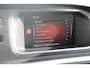 Volvo V40 T3 152PK Automaat Momentum Cruise control / Navigatie / Standkachel / Stoelverwarming / Climate control / Bluetooth telefoonkoppeling / Parkeersensoren voor en achter met parkeercamera achter