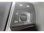 Volvo V40 T3 152PK Automaat Momentum Cruise control / Navigatie / Standkachel / Stoelverwarming / Climate control / Bluetooth telefoonkoppeling / Parkeersensoren voor en achter met parkeercamera achter