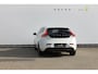 Volvo V40 T3 152PK Automaat Momentum Cruise control / Navigatie / Standkachel / Stoelverwarming / Climate control / Bluetooth telefoonkoppeling / Parkeersensoren voor en achter met parkeercamera achter