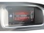 Volvo V40 T3 152PK Automaat Momentum Cruise control / Navigatie / Standkachel / Stoelverwarming / Climate control / Bluetooth telefoonkoppeling / Parkeersensoren voor en achter met parkeercamera achter